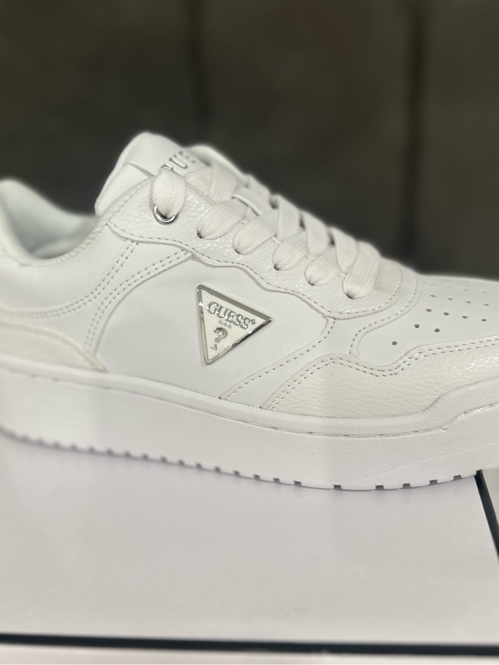GUESS White Low-Top Platform Triangle Logo Sneakers
